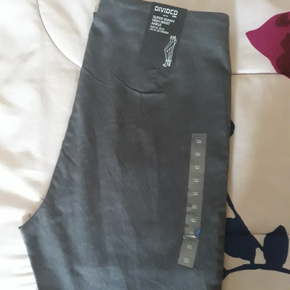 Skinny pants
